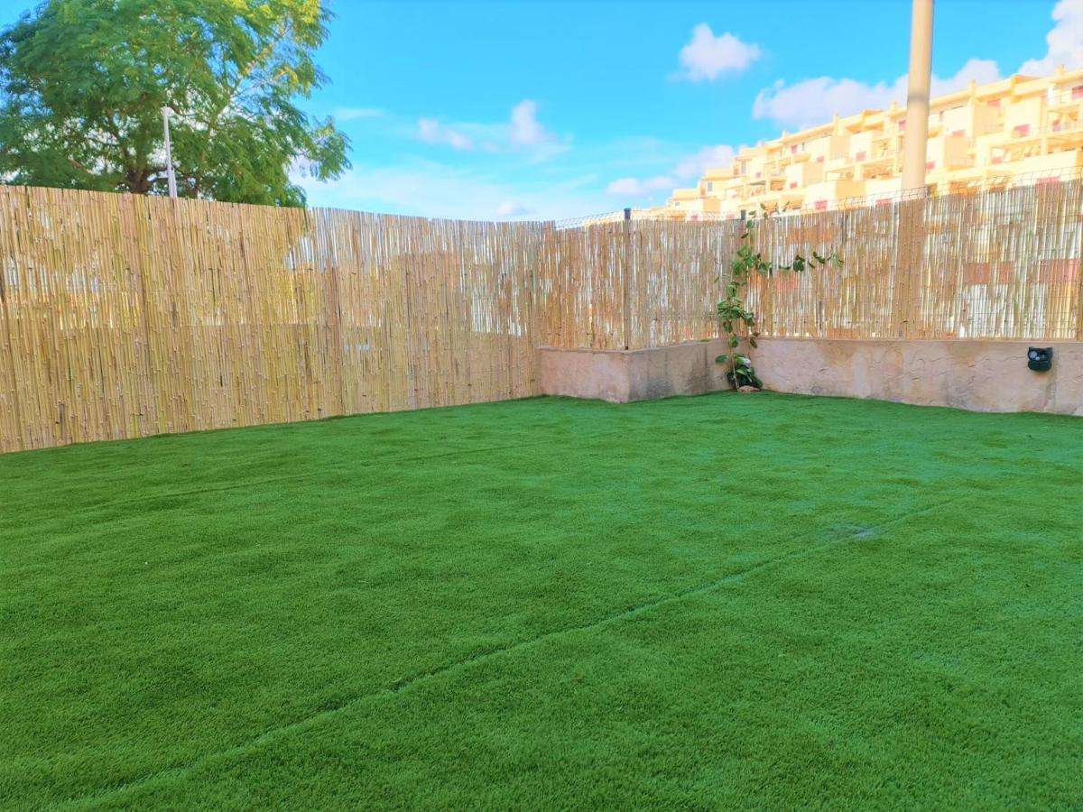 Espacioso Apartamento Con Preciosos Jardines Y Bbq Isla Plana Exteriör bild