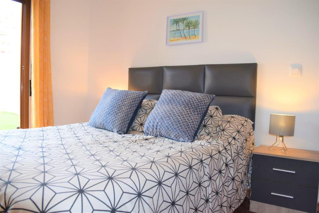 Espacioso Apartamento Con Preciosos Jardines Y Bbq Isla Plana Exteriör bild