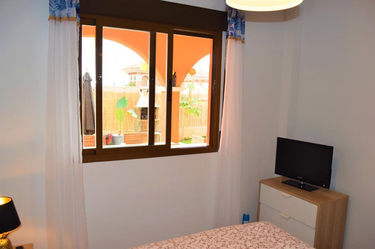 Espacioso Apartamento Con Preciosos Jardines Y Bbq Isla Plana Exteriör bild