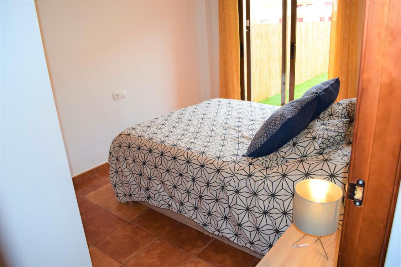Espacioso Apartamento Con Preciosos Jardines Y Bbq Isla Plana Exteriör bild