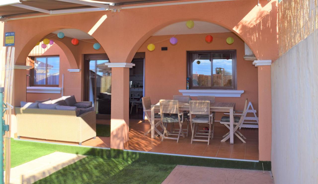 Espacioso Apartamento Con Preciosos Jardines Y Bbq Isla Plana Exteriör bild