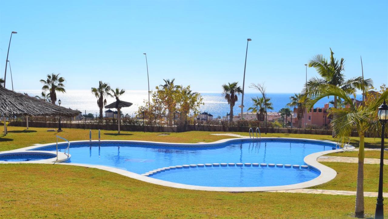 Espacioso Apartamento Con Preciosos Jardines Y Bbq Isla Plana Exteriör bild