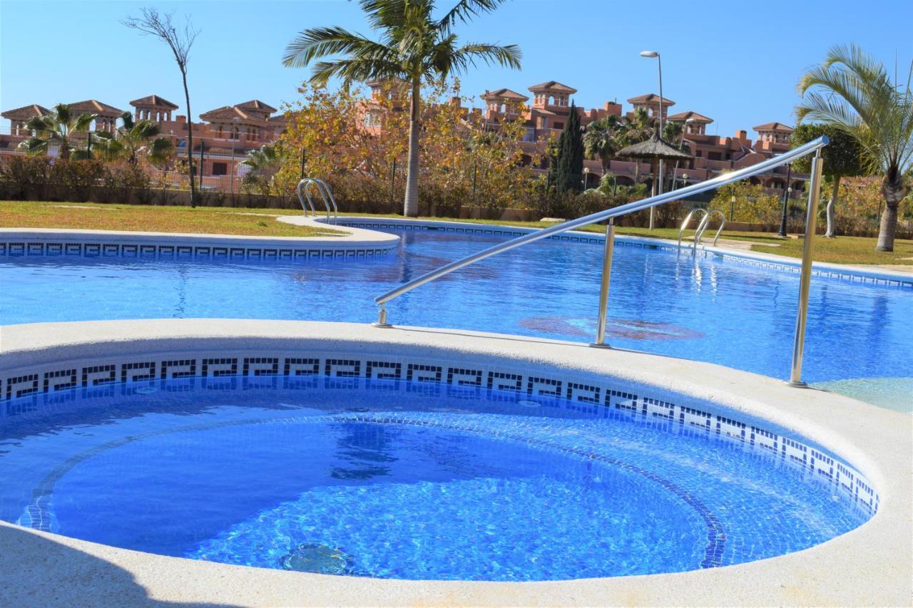 Espacioso Apartamento Con Preciosos Jardines Y Bbq Isla Plana Exteriör bild