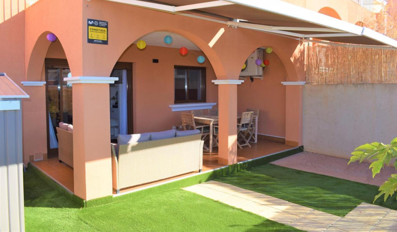 Espacioso Apartamento Con Preciosos Jardines Y Bbq Isla Plana Exteriör bild