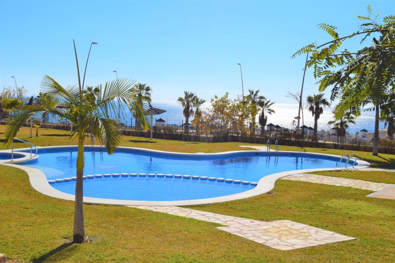 Espacioso Apartamento Con Preciosos Jardines Y Bbq Isla Plana Exteriör bild