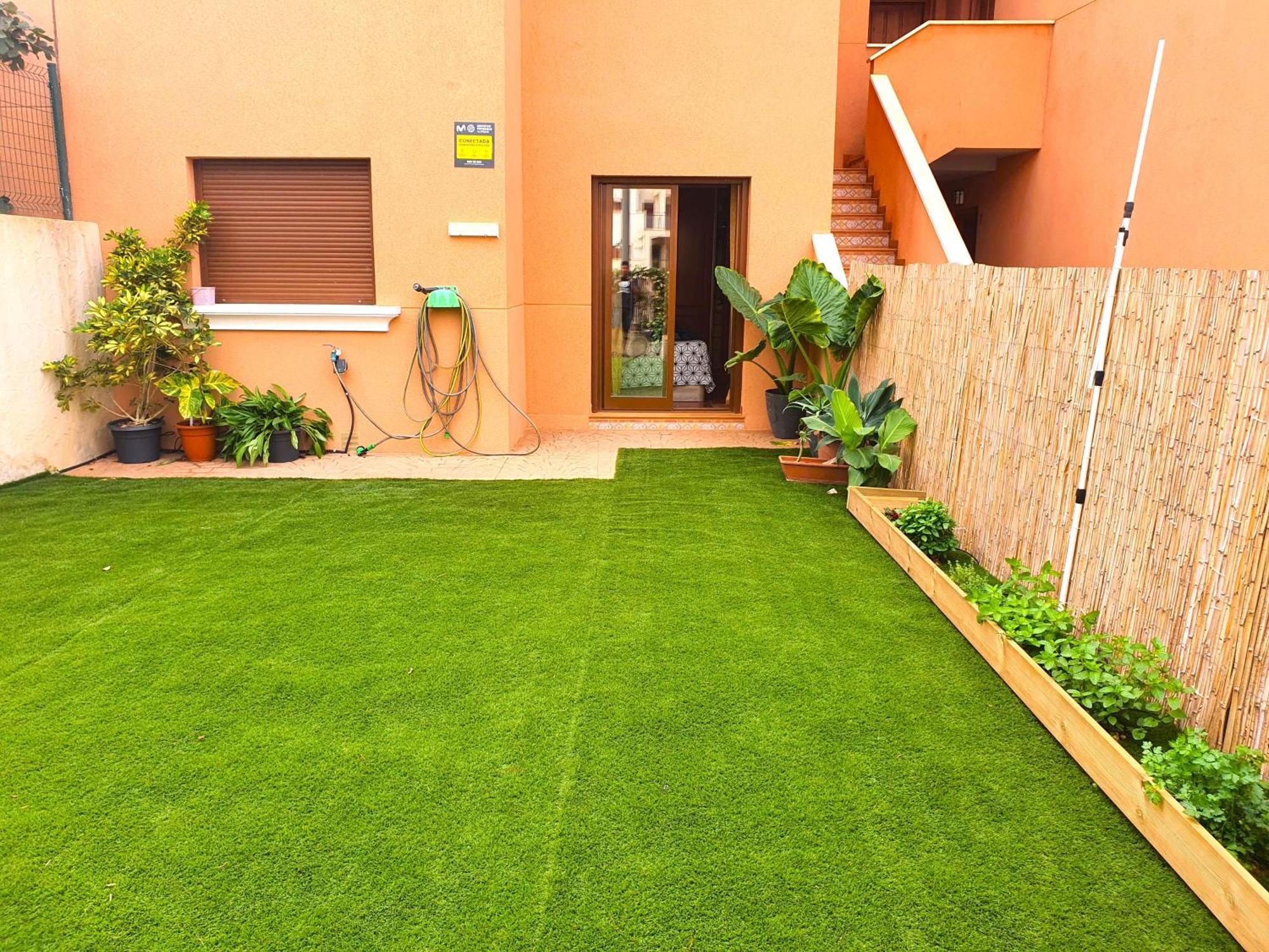 Espacioso Apartamento Con Preciosos Jardines Y Bbq Isla Plana Exteriör bild